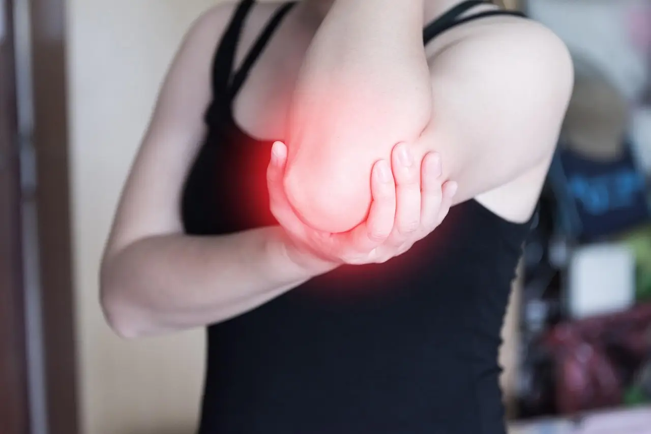 6 routine veterinary tasks that can strain the body—and how to reduce injury risk - DVM360